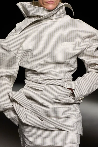 Look 25